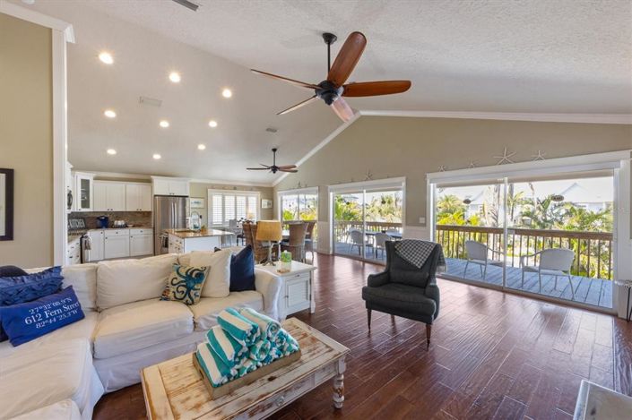 Image No.3-3 Bed Property for sale