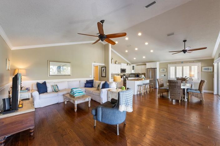 Image No.4-3 Bed Property for sale