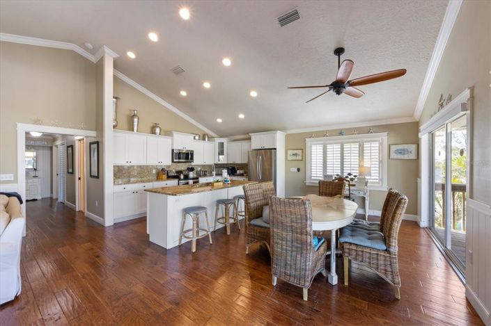 Image No.6-3 Bed Property for sale