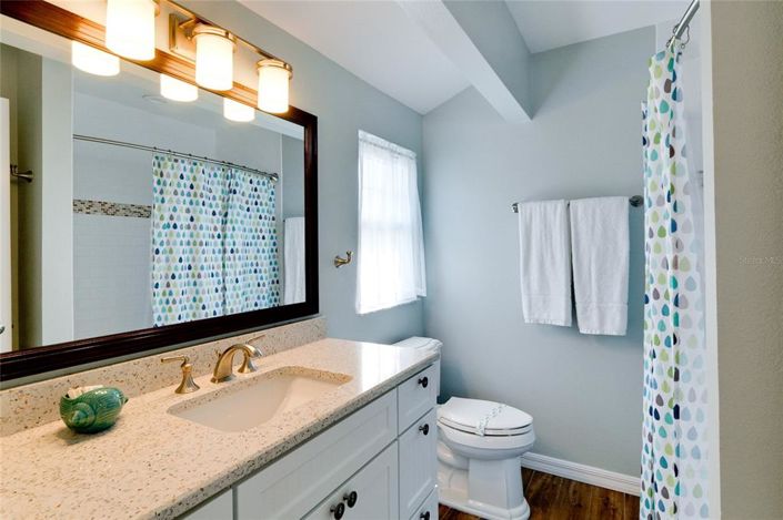 Image No.28-2 Bed Property for sale