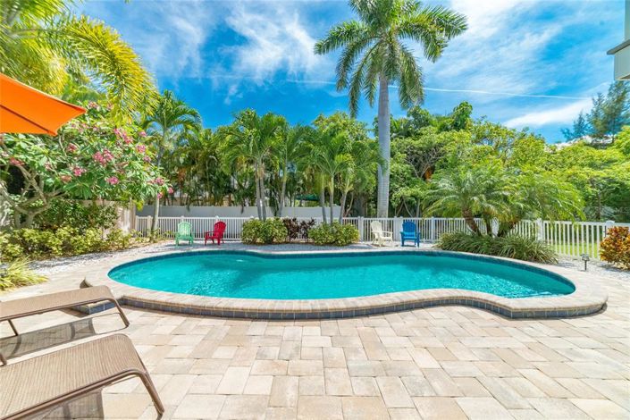 Image No.8-2 Bed Property for sale