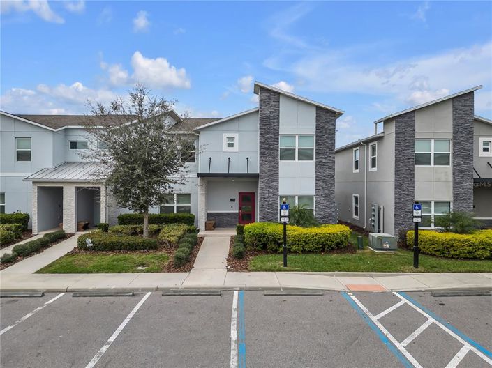 Image No.1-5 Bed Townhouse for sale