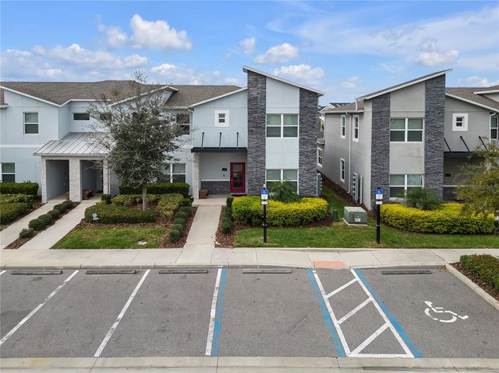 Image No.40-5 Bed Townhouse for sale