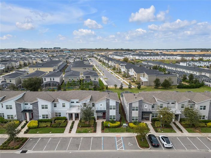 Image No.43-5 Bed Townhouse for sale