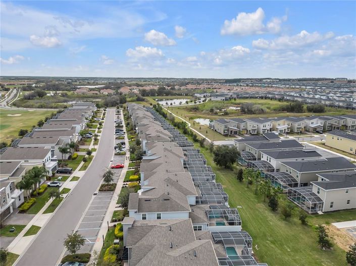 Image No.50-5 Bed Townhouse for sale