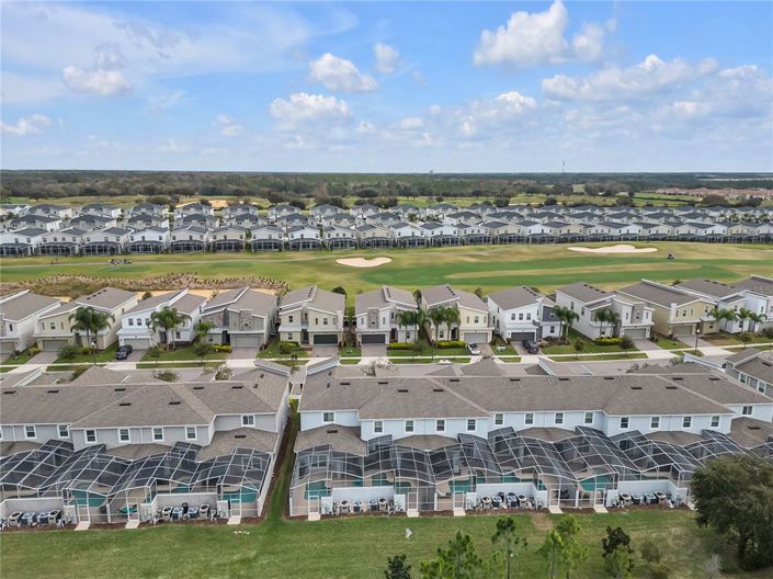 Image No.52-5 Bed Townhouse for sale