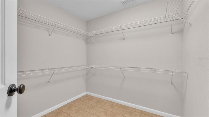 Image No.52-3 Bed Property for sale