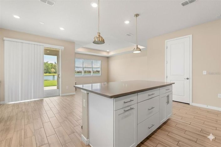 Image No.11-4 Bed Property for sale