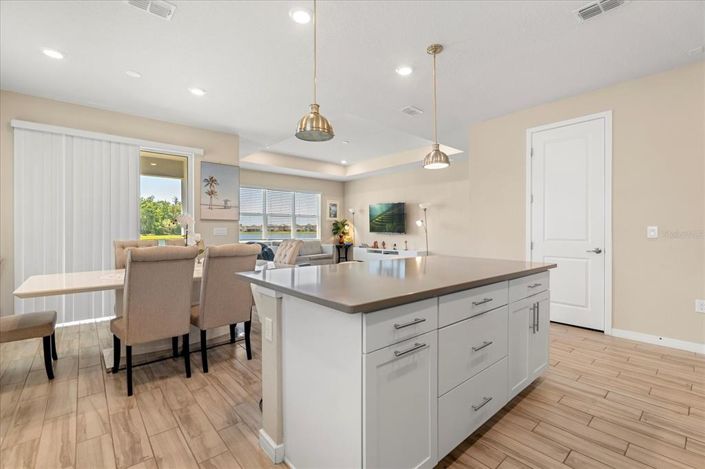 Image No.12-4 Bed Property for sale