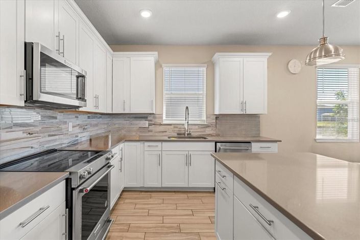 Image No.15-4 Bed Property for sale