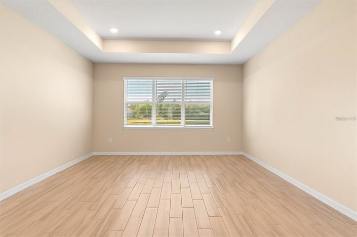 Image No.3-4 Bed Property for sale