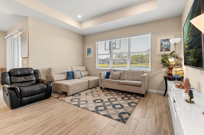 Image No.6-4 Bed Property for sale