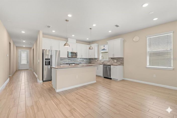 Image No.9-4 Bed Property for sale