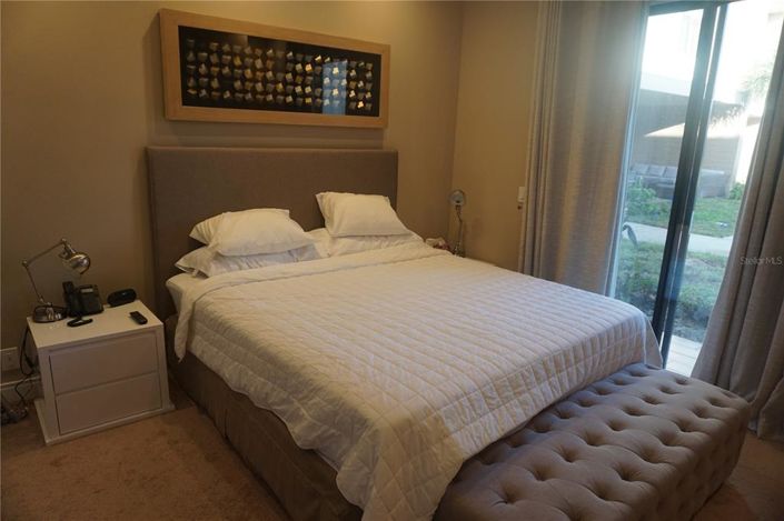 Image No.25-4 Bed Townhouse for sale