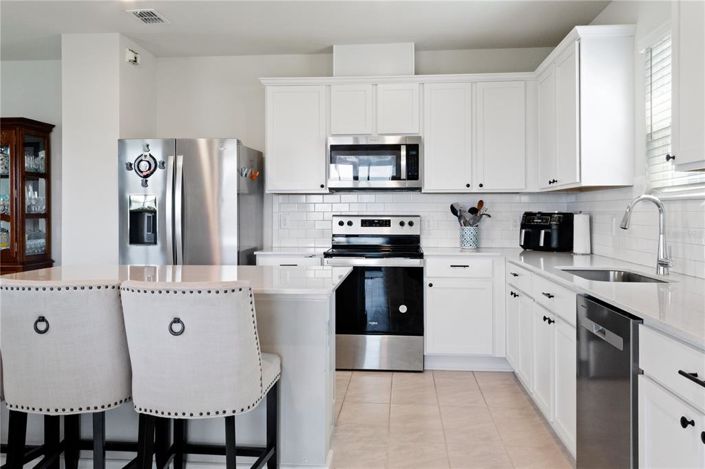 Image No.17-4 Bed Property for sale