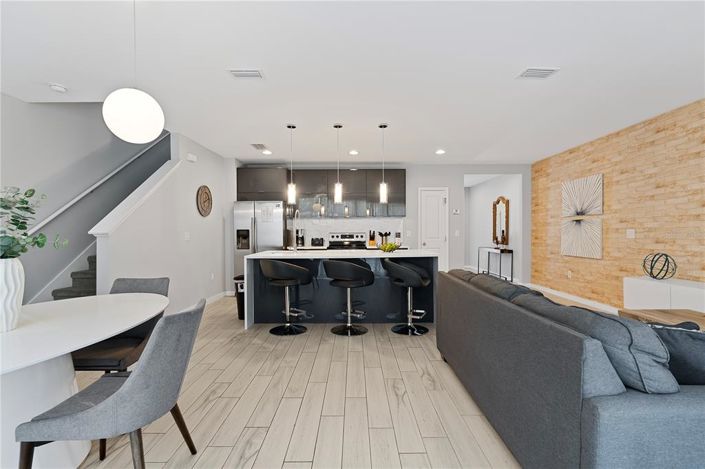 Image No.13-4 Bed Townhouse for sale