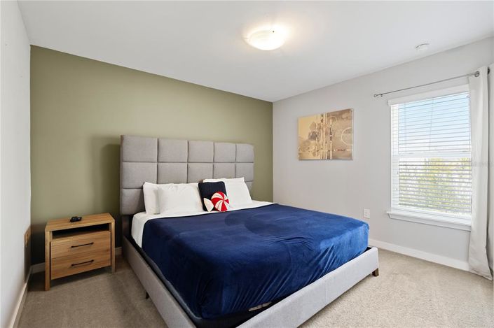 Image No.20-4 Bed Townhouse for sale