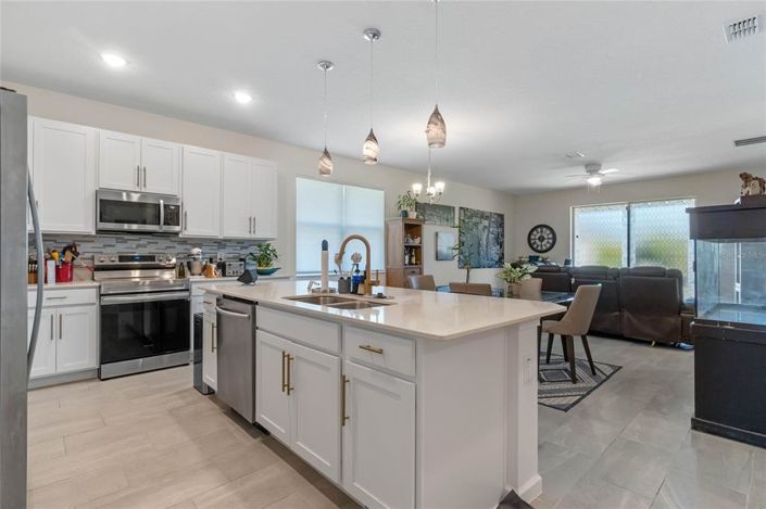 Image No.8-4 Bed Property for sale