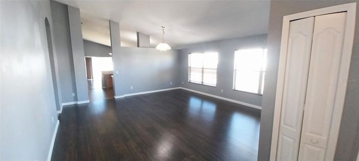 Image No.2-Propriété de 4 chambres à vendre à Clermont