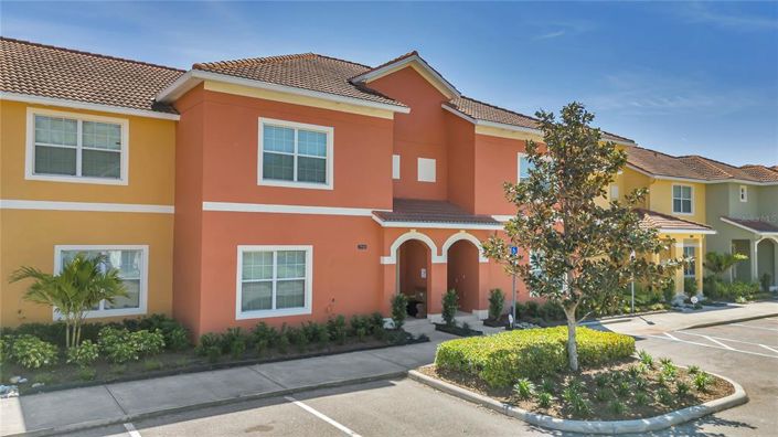 Image No.1-4 Bed Townhouse for sale
