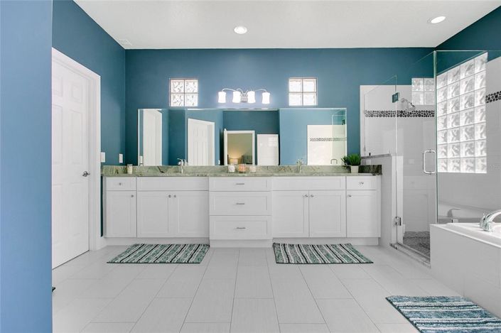 Image No.16-Propriété de 4 chambres à vendre à Orlando