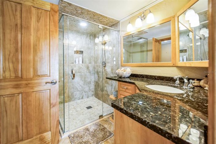 Image No.40-Propriété de 4 chambres à vendre à Floride