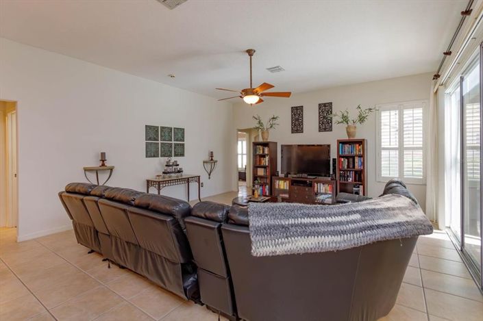 Image No.17-4 Bed Property for sale