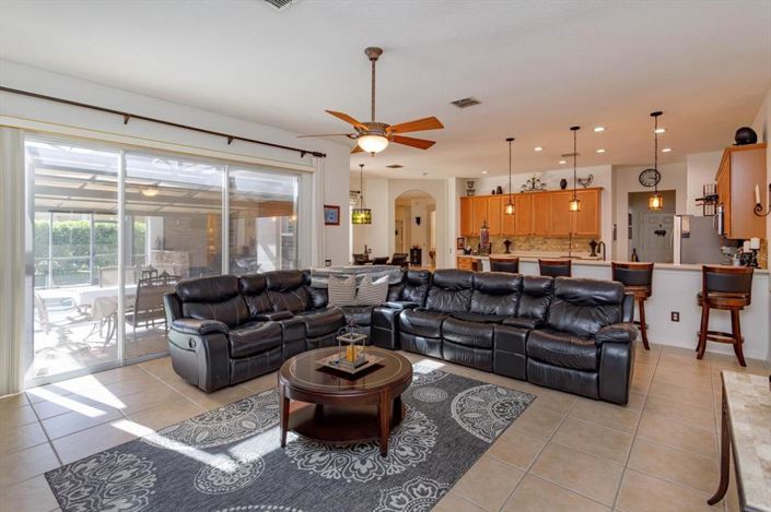 Image No.19-4 Bed Property for sale