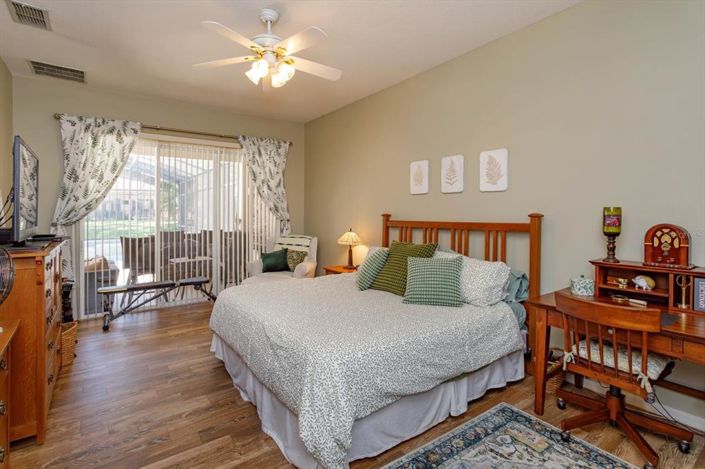 Image No.20-4 Bed Property for sale