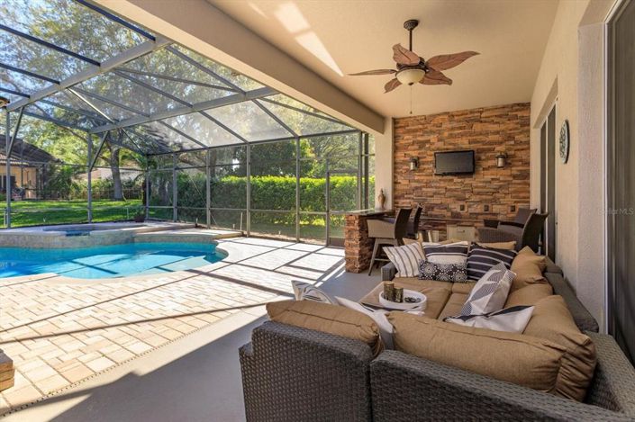 Image No.24-4 Bed Property for sale