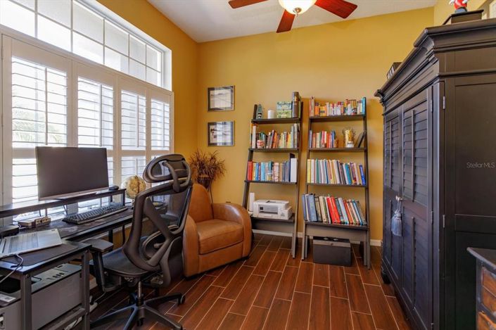 Image No.4-4 Bed Property for sale