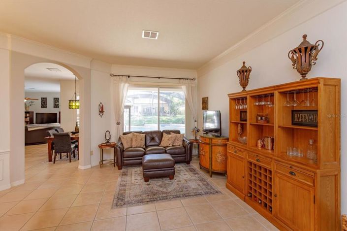 Image No.5-4 Bed Property for sale