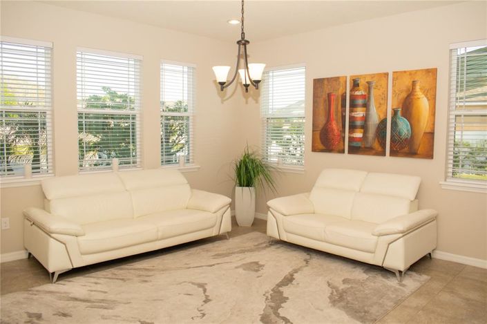 Image No.12-4 Bed Property for sale