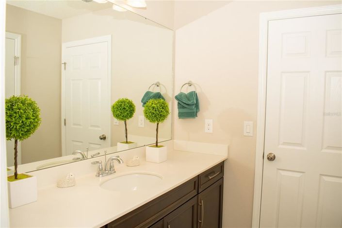 Image No.46-4 Bed Property for sale