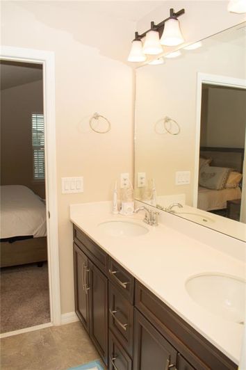 Image No.60-4 Bed Property for sale