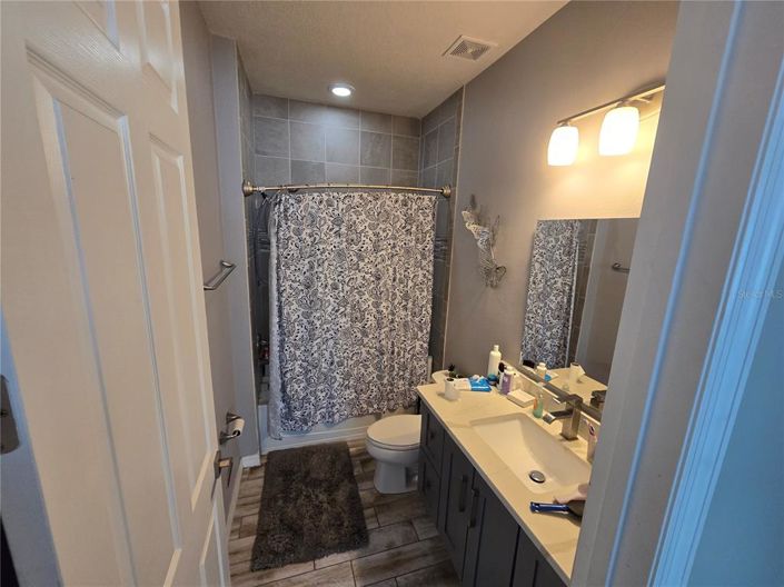 Image No.23-3 Bed Property for sale