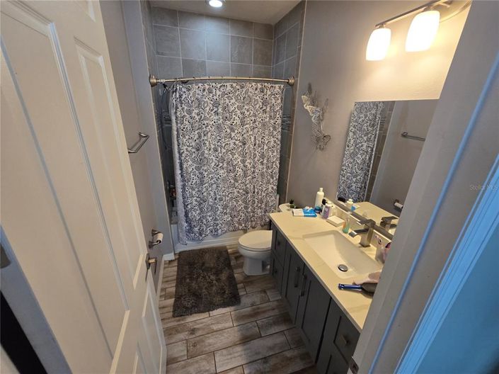 Image No.24-3 Bed Property for sale