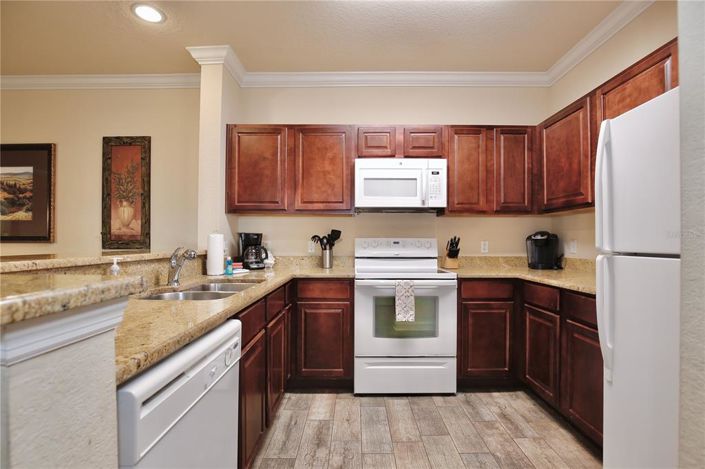 Image No.3-3 Bed Property for sale