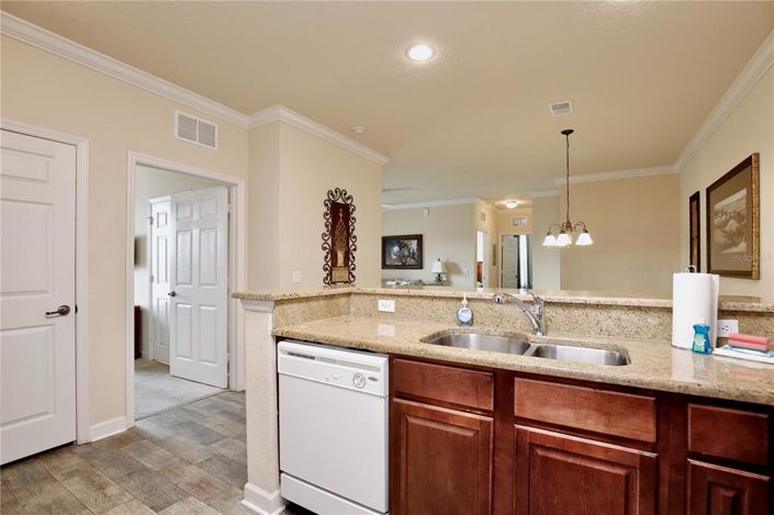 Image No.5-3 Bed Property for sale