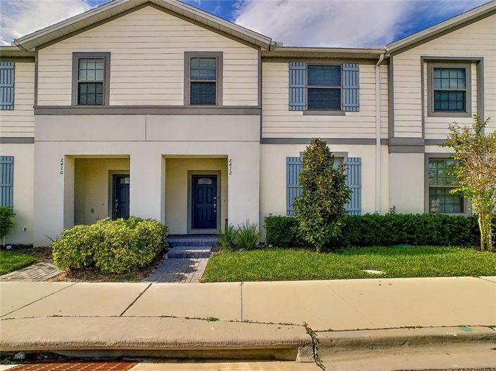 Image No.1-5 Bed Townhouse for sale