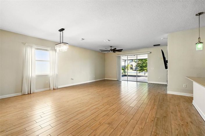 Image No.22-4 Bed Property for sale