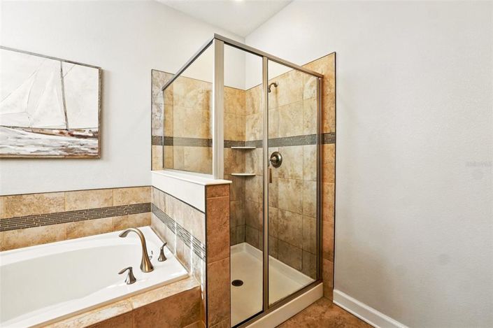 Image No.23-4 Bed Property for sale