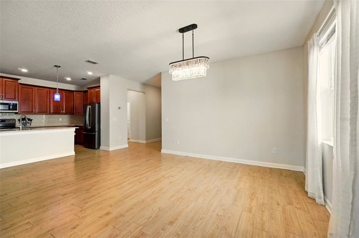 Image No.7-4 Bed Property for sale