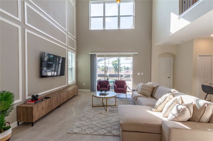 Image No.17-5 Bed Property for sale