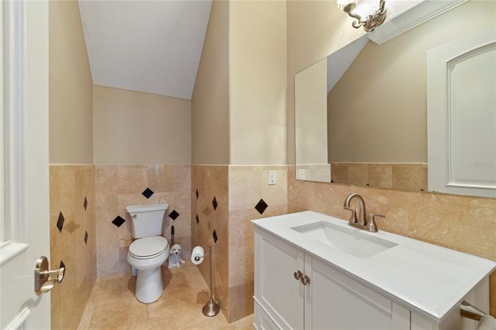 Image No.11-6 Bed Property for sale