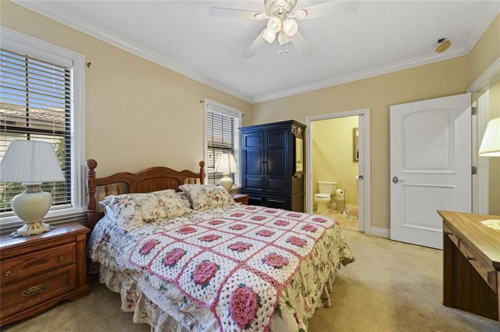 Image No.18-6 Bed Property for sale