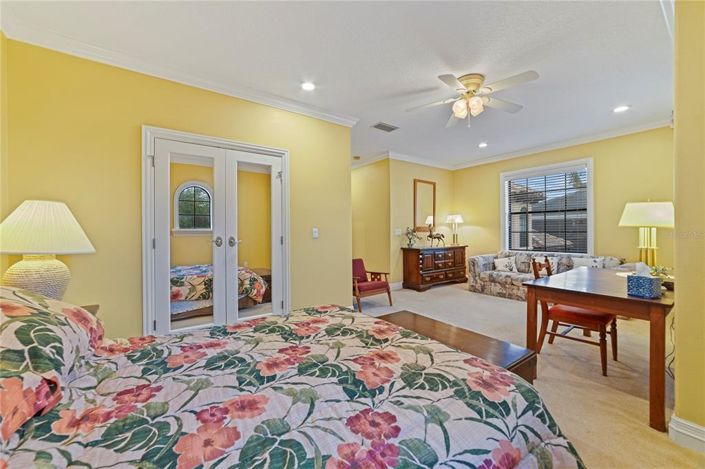 Image No.22-6 Bed Property for sale