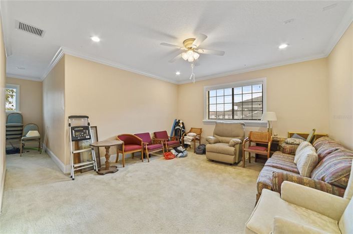 Image No.25-6 Bed Property for sale