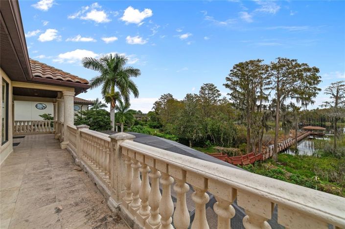 Image No.28-6 Bed Property for sale