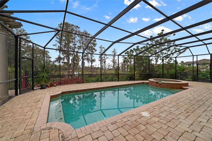 Image No.31-6 Bed Property for sale